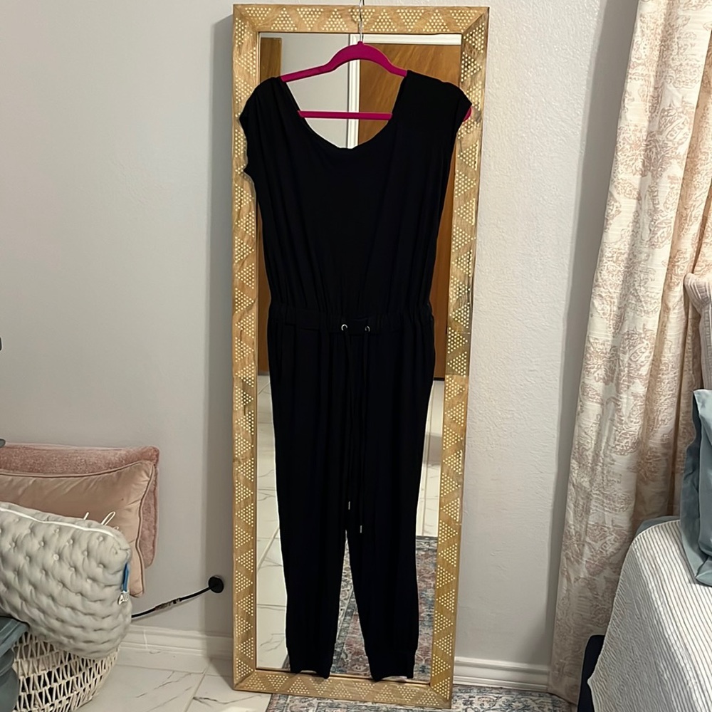 Express, short sleeve romper. Size small